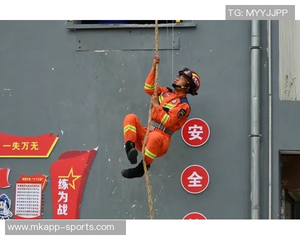 邓恩赞狄龙每日激励队友奋发向上全力以赴面对每场对抗 邓恩赞狄龙每日激励队友奋发向上全力以赴面对每场对抗